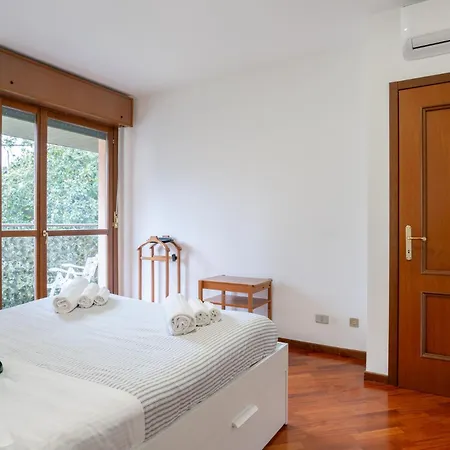 Apartmán Myamazingtimes: Appartamento Luminoso Al Lago