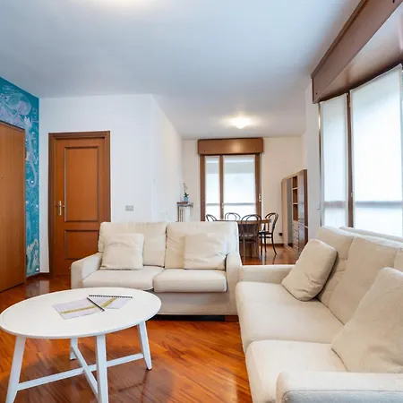 Apartmán Myamazingtimes: Appartamento Luminoso Al Lago *