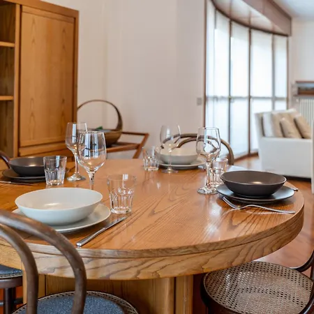 公寓 Spacious Bright Near Center And With Air Conditioning 莱科