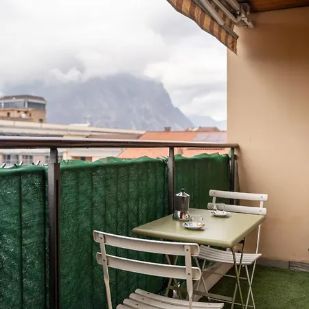 Myamazingtimes: Appartamento Luminoso Al Lago Lecco