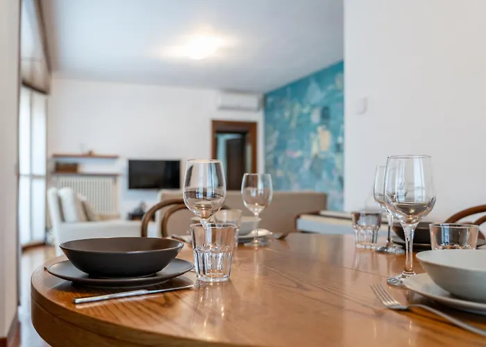 Apartment Myamazingtimes: Luminoso Al Lecco